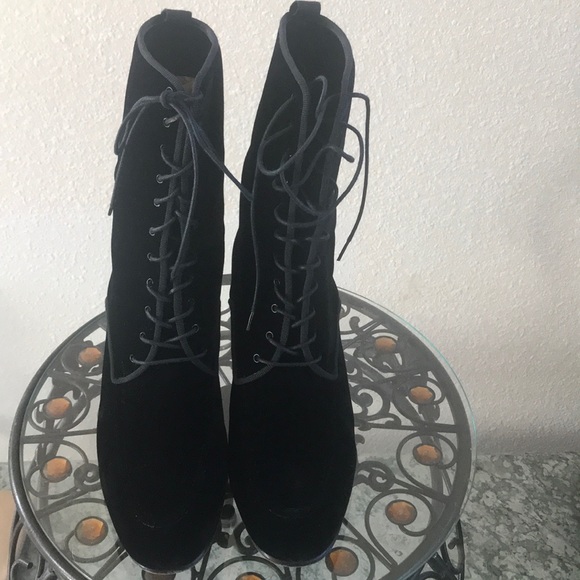 ANNE KLEIN BLK VELVET SZ8.5 BOOTS - Picture 7 of 8